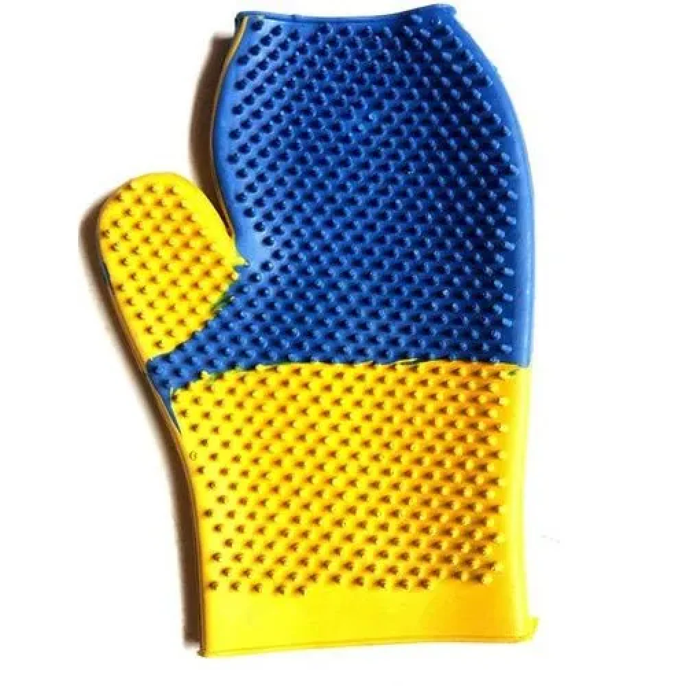 Chullbull Bathing and Grooming Gloves for Dogs and Cats (Yellow) - Image 3