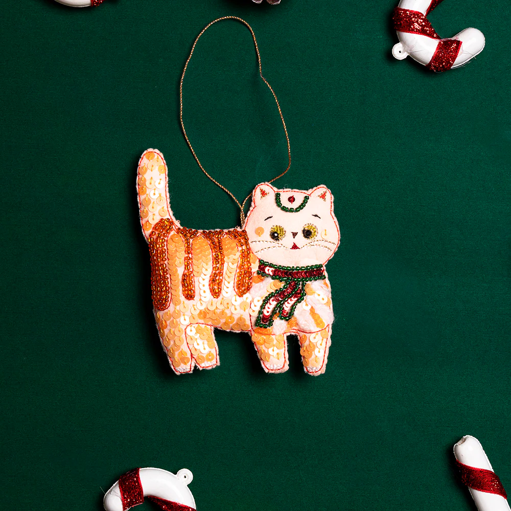 Furry Tales Billo Under the Mistletoe Cat Handcrafted Charm - Image 3