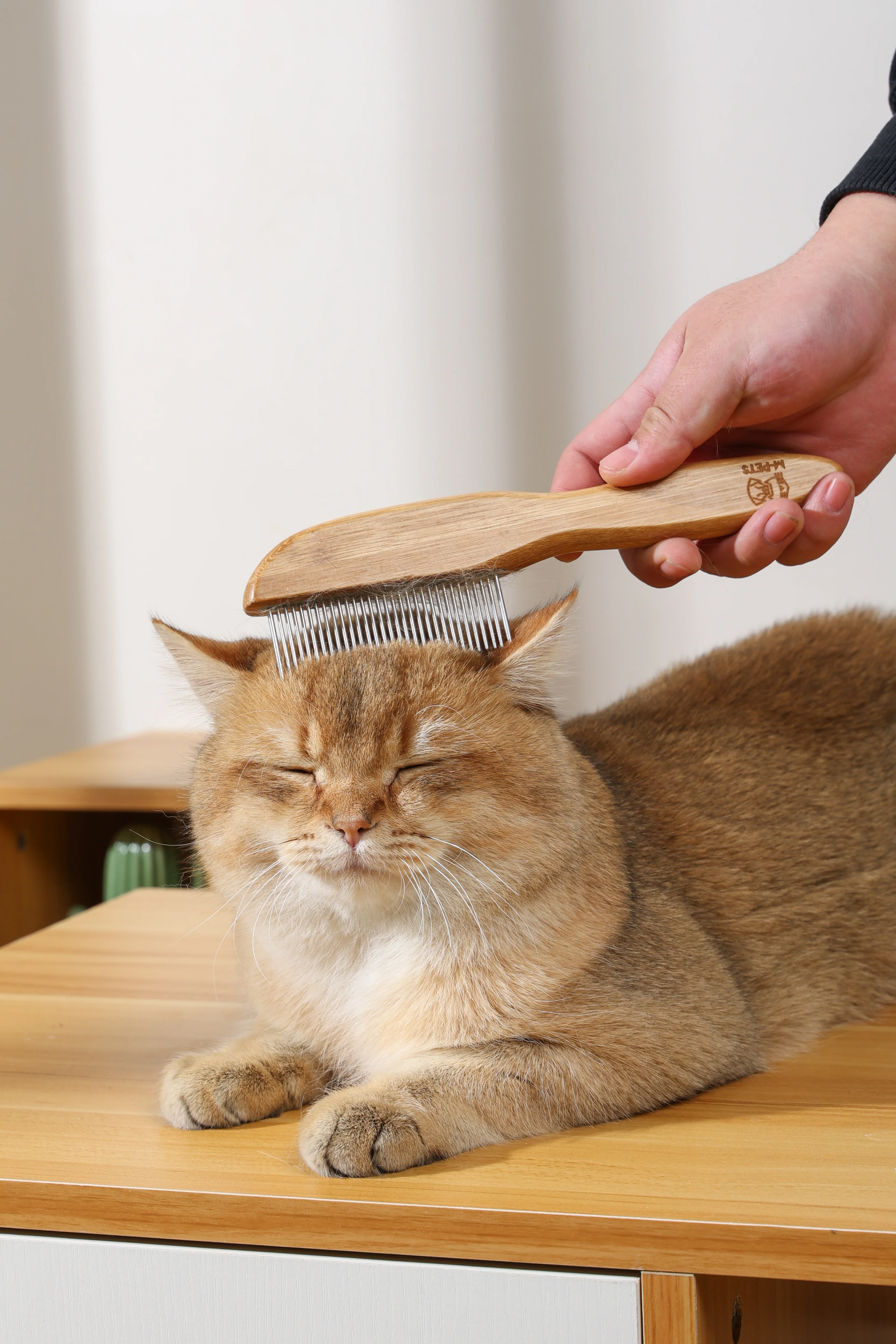 M PETS Bamboo Regular Comb With Rotating Teeth for Dogs and Cats (Brown) - Image 8
