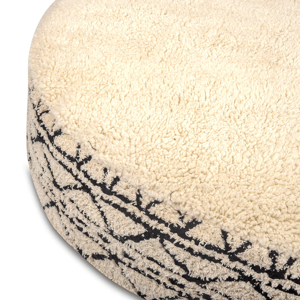 Pawpourri Boho Aztec Oval Bed for Dogs and Cats (Boho Print) - Image 4