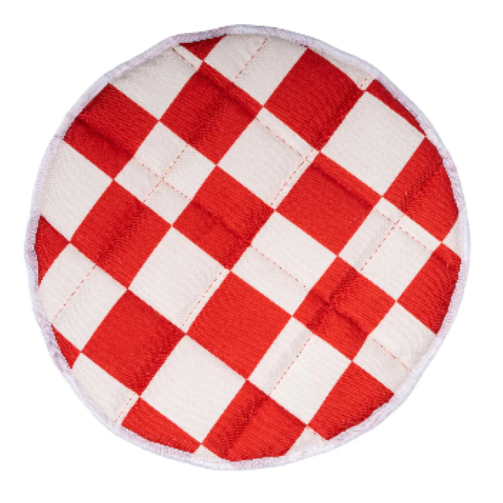 Pet Set Go Cozy Checks Mat for Cats (Red) - Image 3