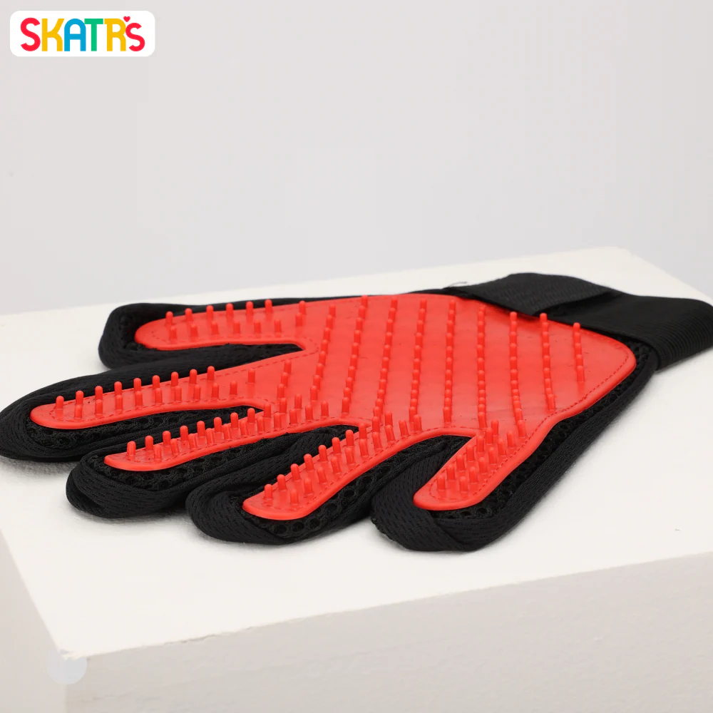 Skatrs Mess Free Deshedding Grooming Gloves for Dogs and Cats (Red) - Image 4