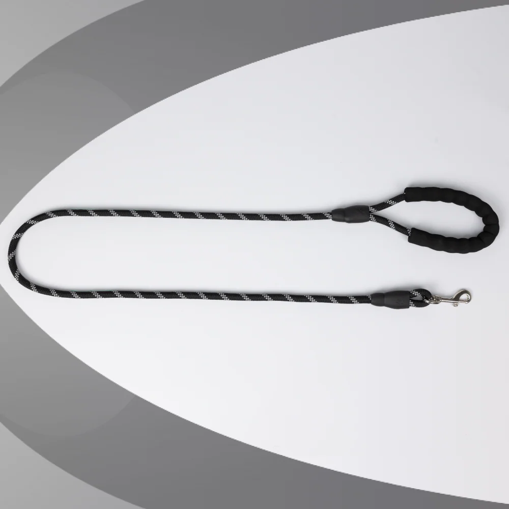 Skatrs Reflective Nylon Rope Leash for Dogs (Black/White) - Image 2