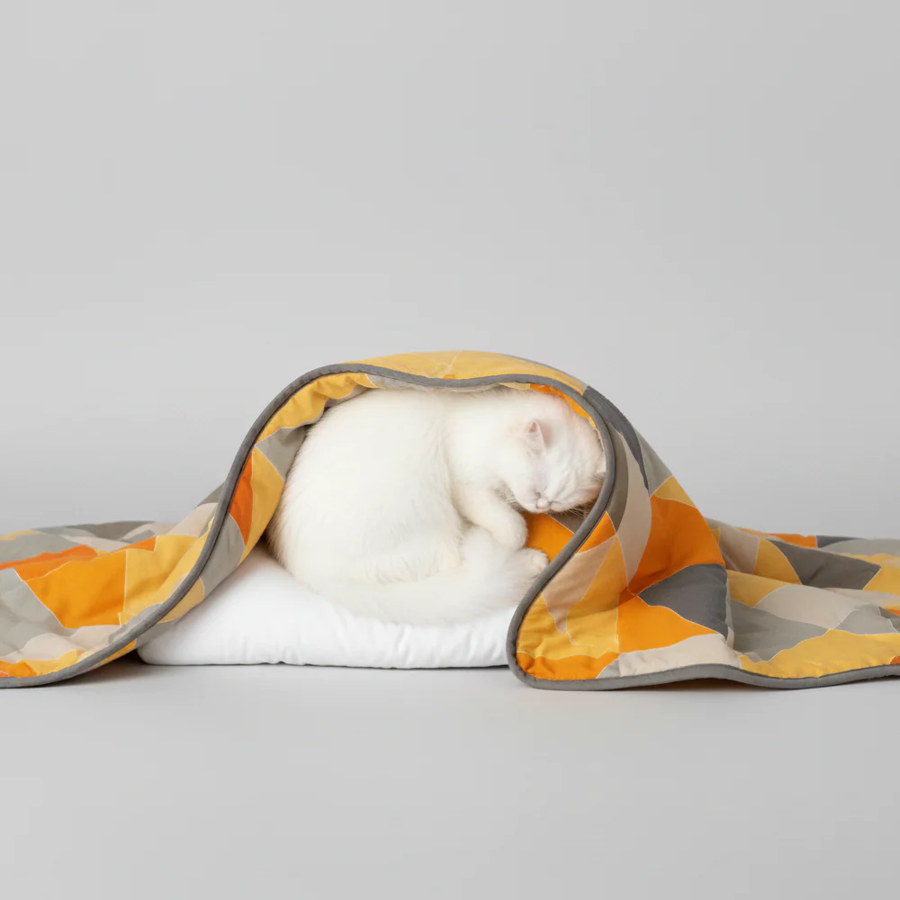 Skatrs Sunshine Snuggle Blanket for Dogs & Cats (Yellow) - Image 3