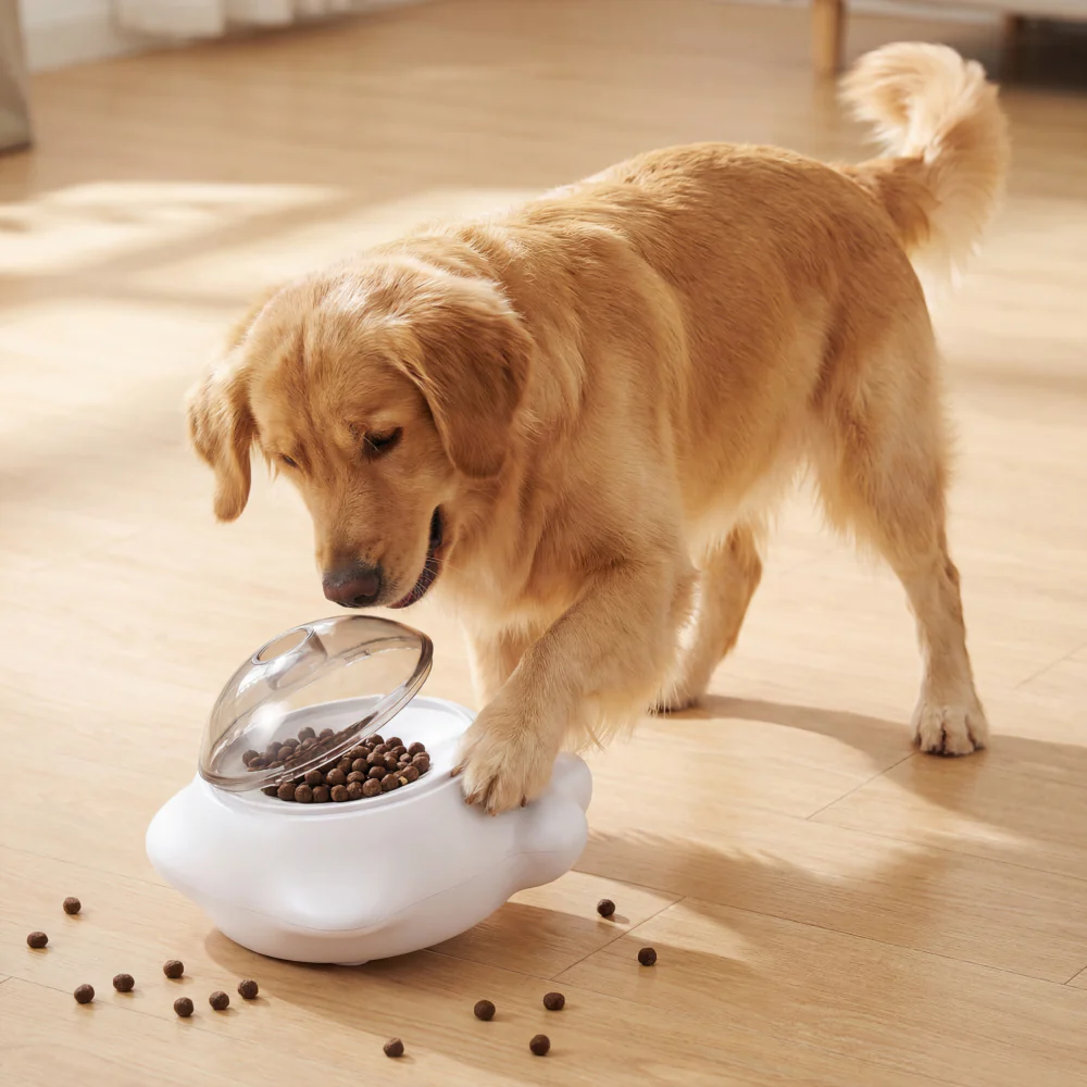 Trixie Treat dispenser and Popper for Dogs (White) - Image 5