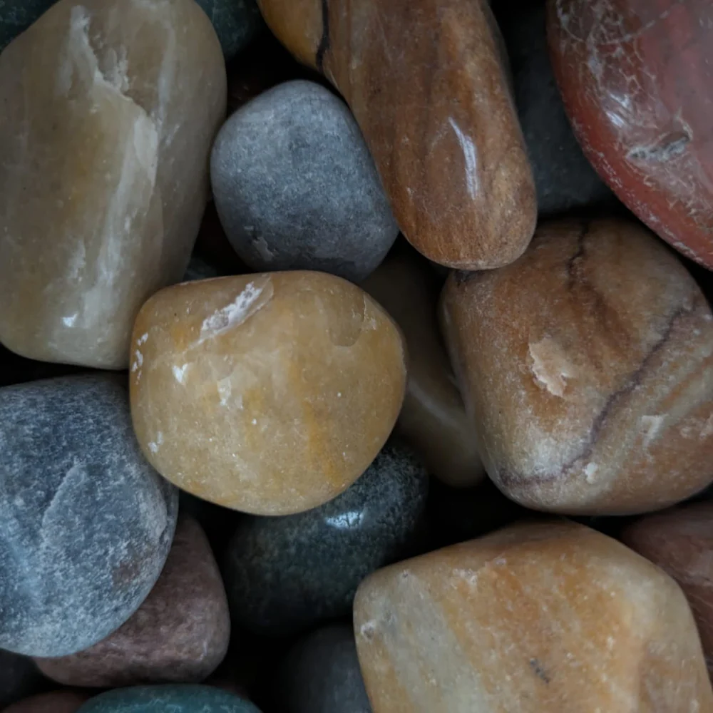 Splashy Fin Mixed Polished Pebbles for Aquarium - Image 2