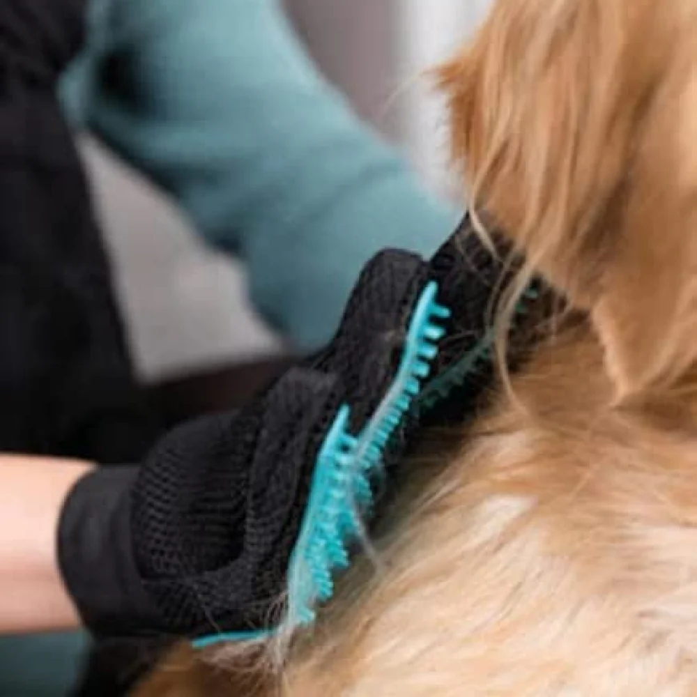 Trixie Fur Care Massage Glove for Dogs and Cats (18x24cm) - Image 3