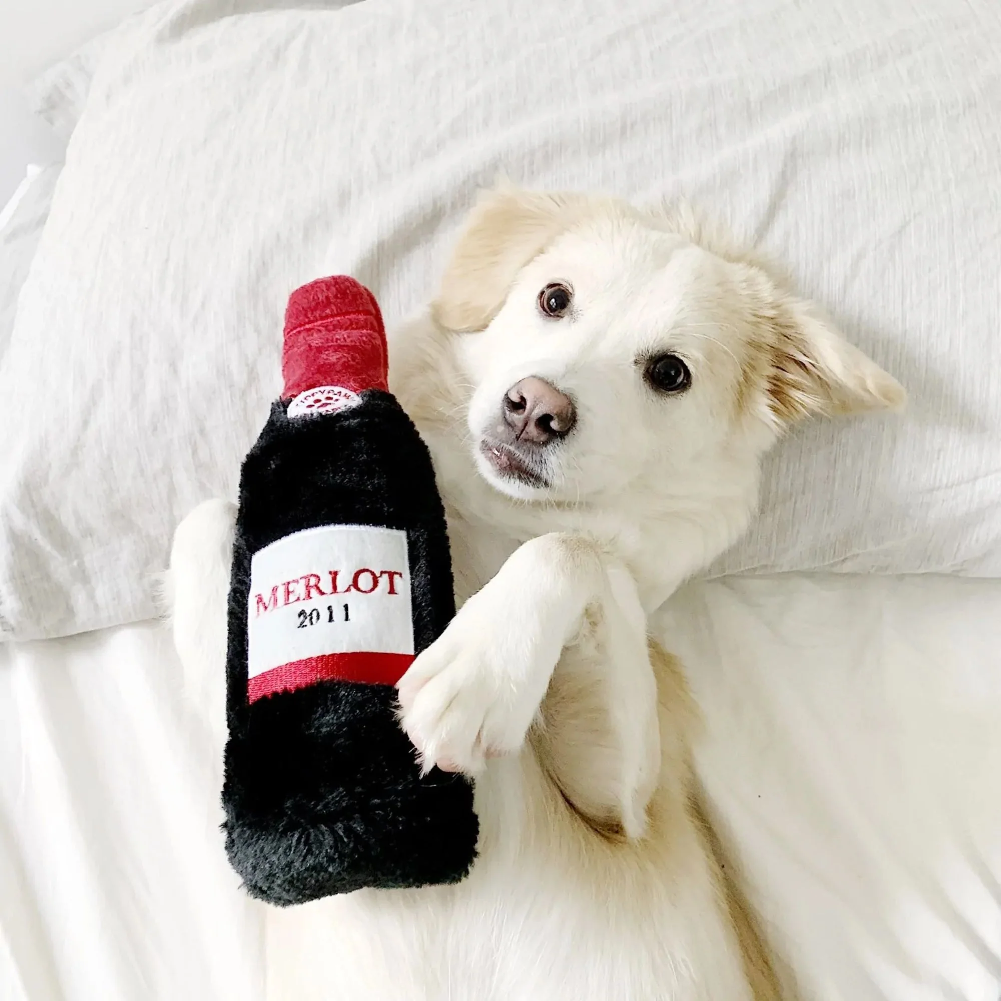 Zippy Paws Happy Hour Red Wine Crusherz Plush Toy for Dogs - Image 7